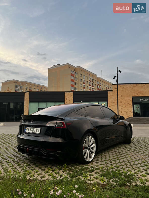Седан Tesla Model 3 2019 в Хмельницком