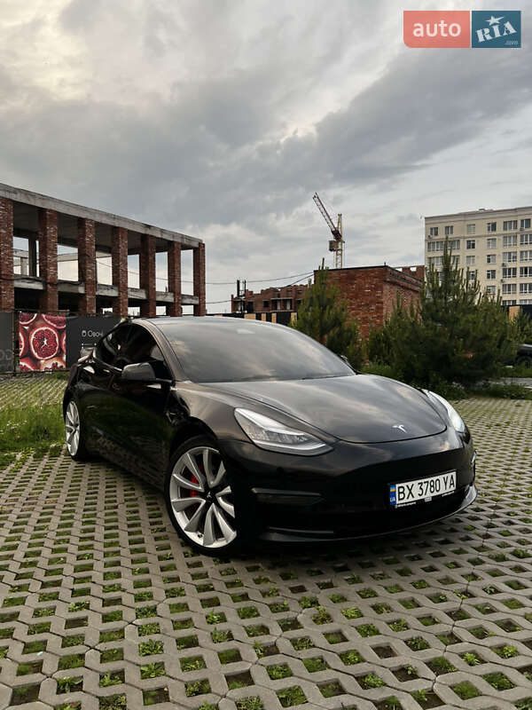 Седан Tesla Model 3 2019 в Хмельницком