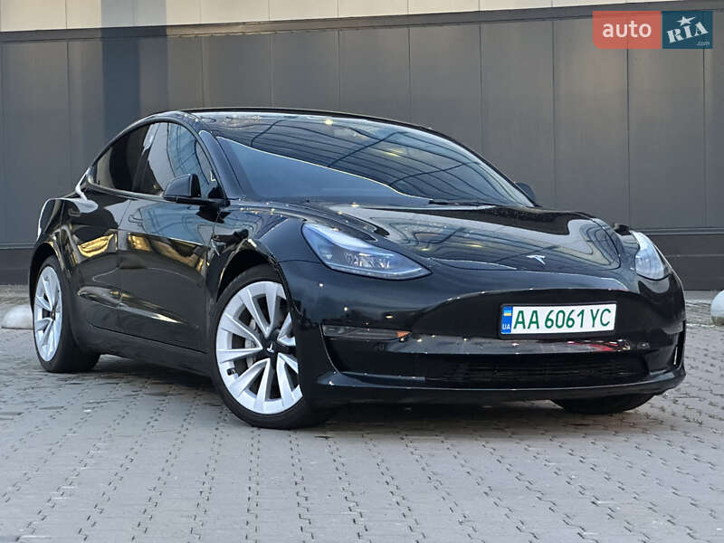 Tesla Model 3 2022