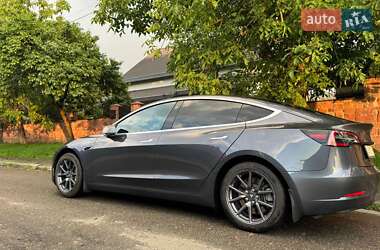 Tesla Model 3 2019