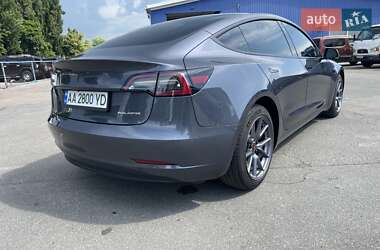 Седан Tesla Model 3 2023 в 