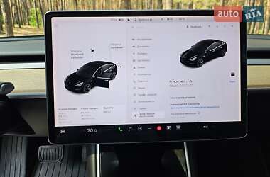 Седан Tesla Model 3 2018 в 