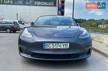 Седан Tesla Model 3 2020 в 