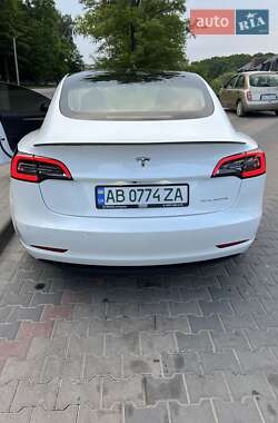 Седан Tesla Model 3 2021 в Виннице