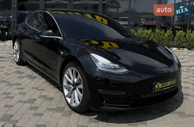 Седан Tesla Model 3 2020 в Мукачевому