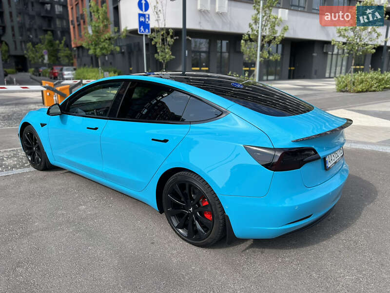 Седан Tesla Model 3 2019 в Києві