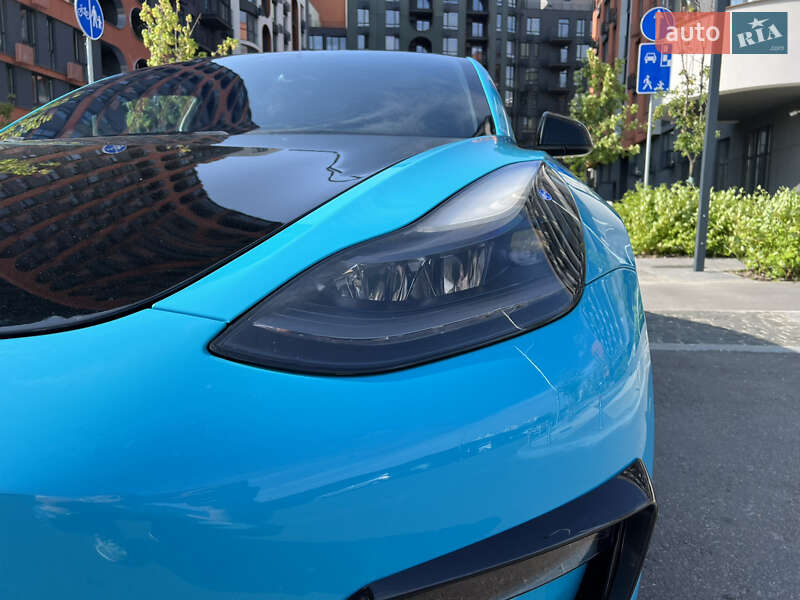 Седан Tesla Model 3 2019 в Києві