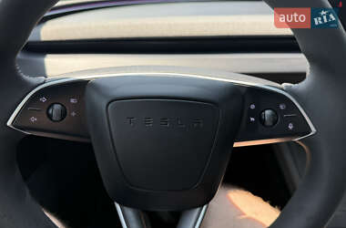 Седан Tesla Model 3 2024 в 