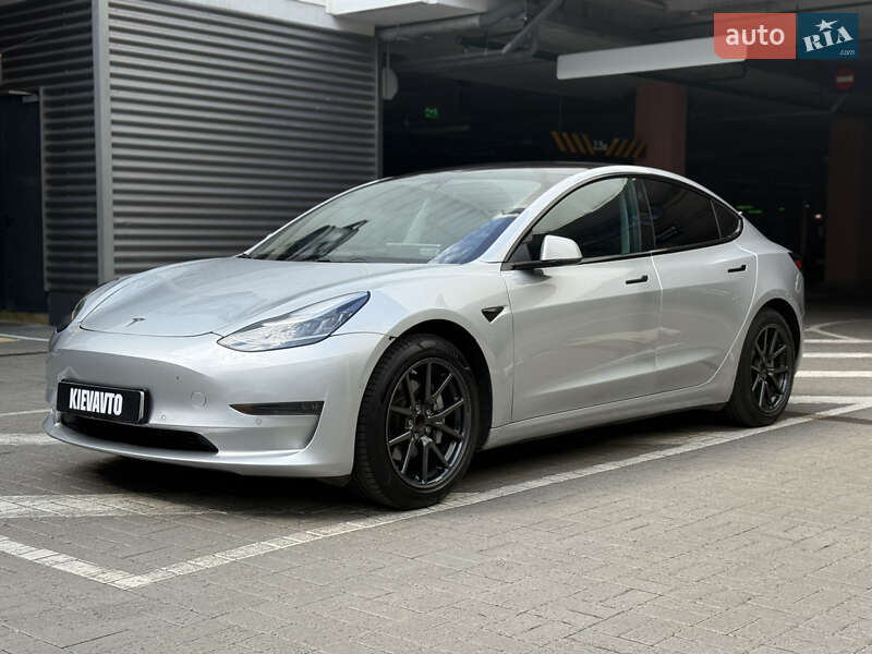 Седан Tesla Model 3 2018 в 