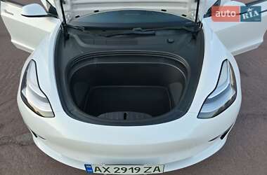 Седан Tesla Model 3 2019 в 