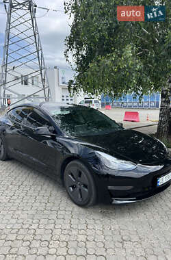Седан Tesla Model 3 2023 в 