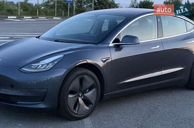 Седан Tesla Model 3 2018 в Рівному