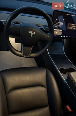 Седан Tesla Model 3 2018 в 