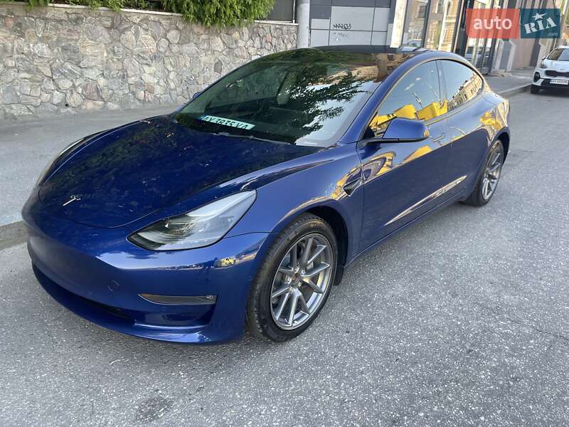 Седан Tesla Model 3 2022 в Харкові