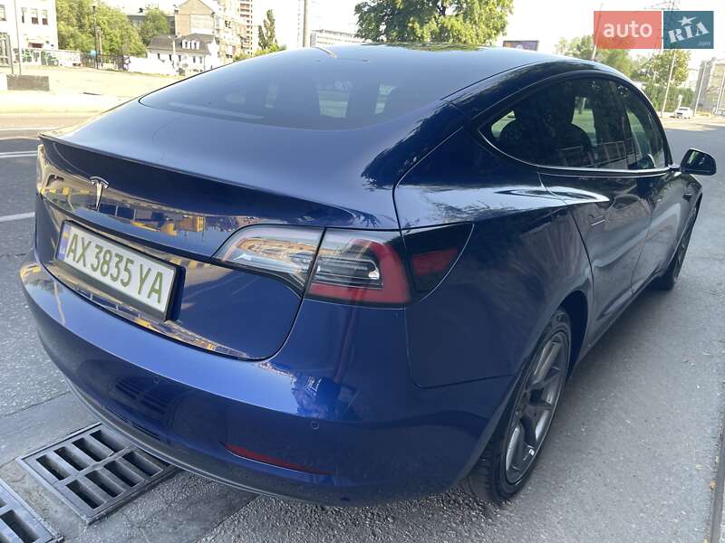 Седан Tesla Model 3 2022 в Харкові