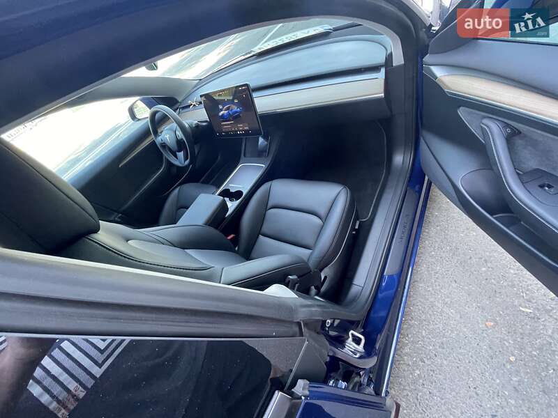 Седан Tesla Model 3 2022 в Харкові