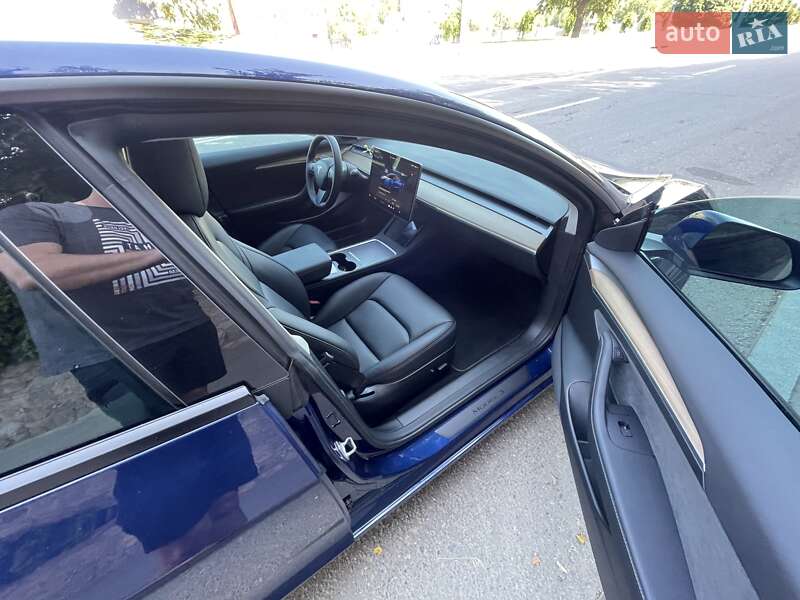 Седан Tesla Model 3 2022 в Харькове
