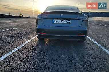Седан Tesla Model 3 2019 в 