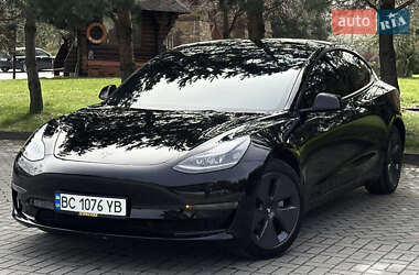 Седан Tesla Model 3 2023 в 