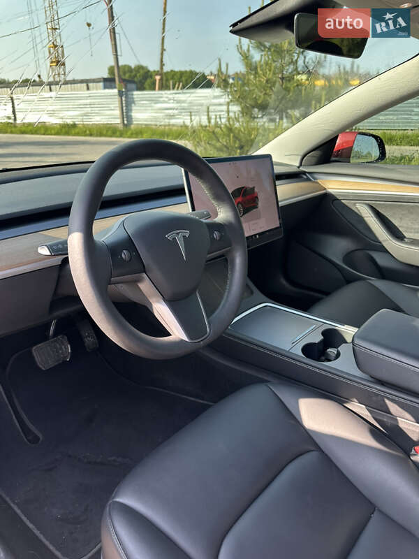 Седан Tesla Model 3 2022 в Хмельницком