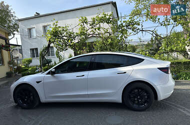 Седан Tesla Model 3 2021 в 
