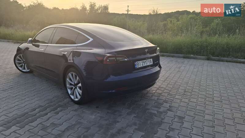 Седан Tesla Model 3 2019 в Полтаві