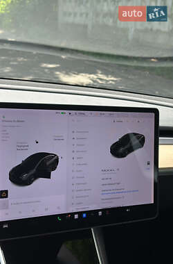 Седан Tesla Model 3 2018 в 