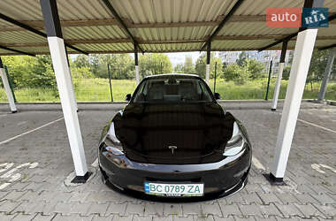 Седан Tesla Model 3 2019 в 