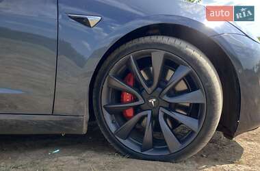 Tesla Model 3 2020