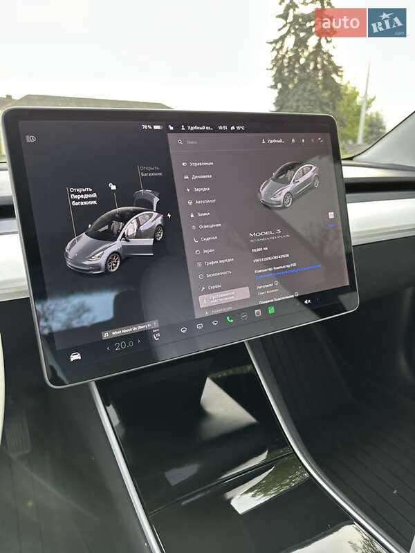 Седан Tesla Model 3 2019 в Прилуках