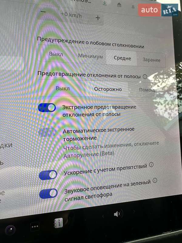 Седан Tesla Model 3 2020 в Києві