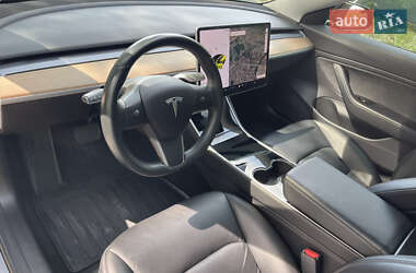 Седан Tesla Model 3 2019 в 