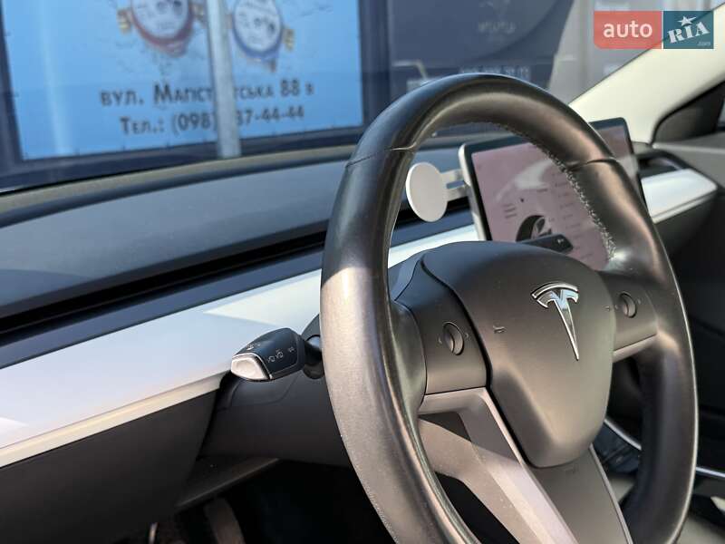 Седан Tesla Model 3 2018 в Виннице