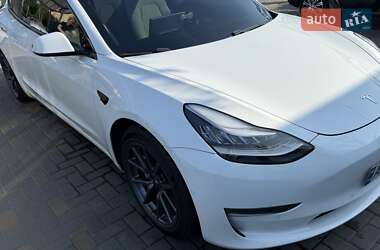 Седан Tesla Model 3 2018 в Виннице
