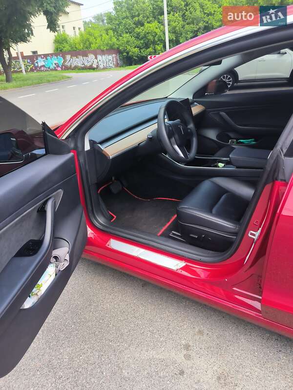 Седан Tesla Model 3 2019 в Чернігові фото 10 Седан Tesla Model 3 2019 в Чернігові