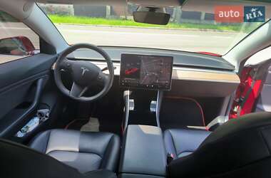 Седан Tesla Model 3 2019 в Чернигове