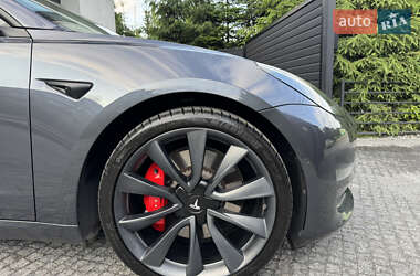 Седан Tesla Model 3 2019 в 