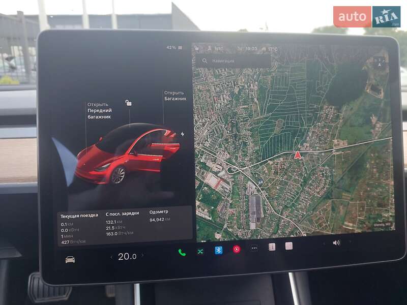 Седан Tesla Model 3 2018 в Львове