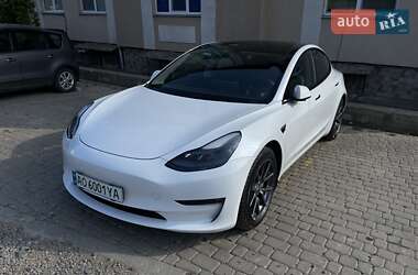 Седан Tesla Model 3 2021 в 