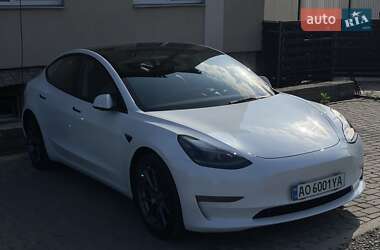 Седан Tesla Model 3 2021 в 