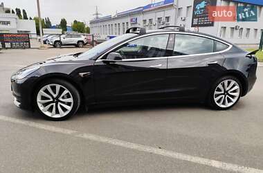 Седан Tesla Model 3 2019 в 