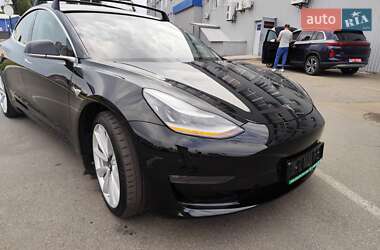 Седан Tesla Model 3 2019 в 