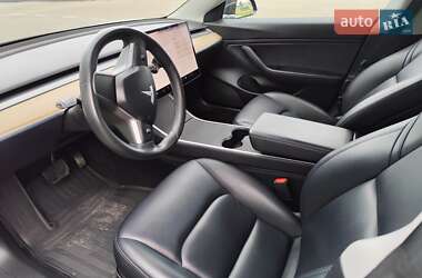 Седан Tesla Model 3 2019 в 