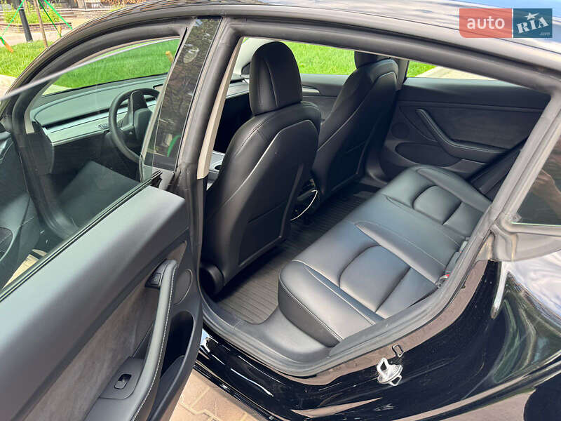 Седан Tesla Model 3 2021 в Софиевской Борщаговке