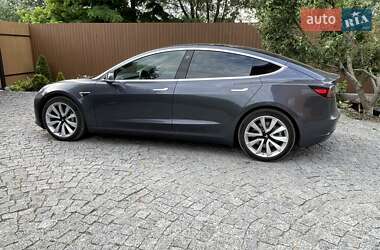 Седан Tesla Model 3 2019 в 