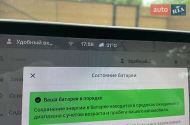 Седан Tesla Model 3 2019 в 