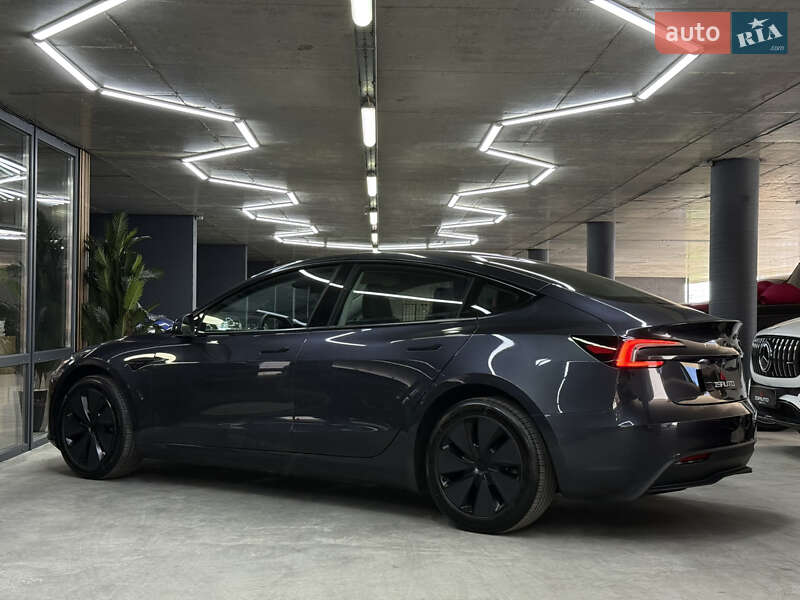 Седан Tesla Model 3 2024 в Одессе