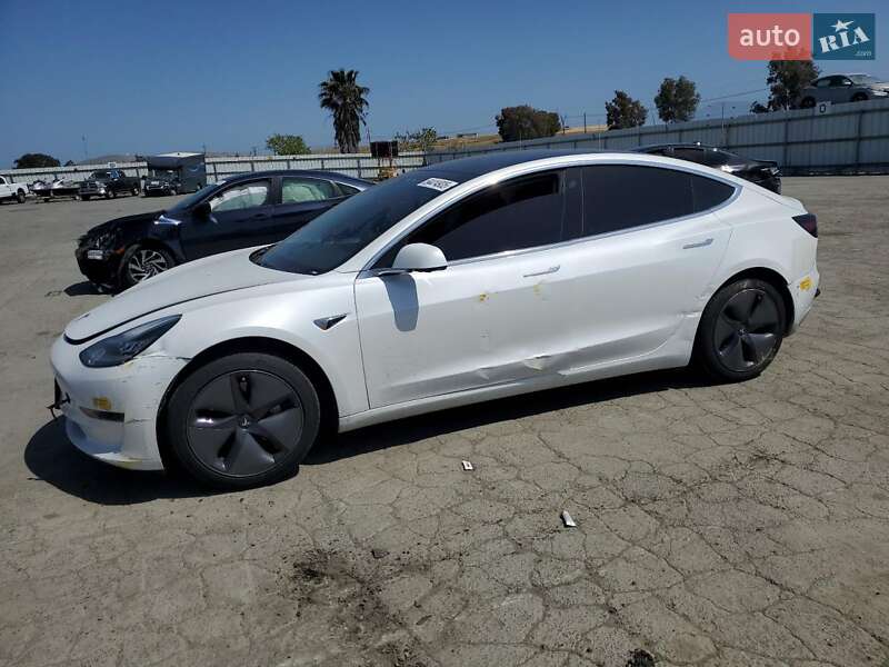Tesla Model 3 2020