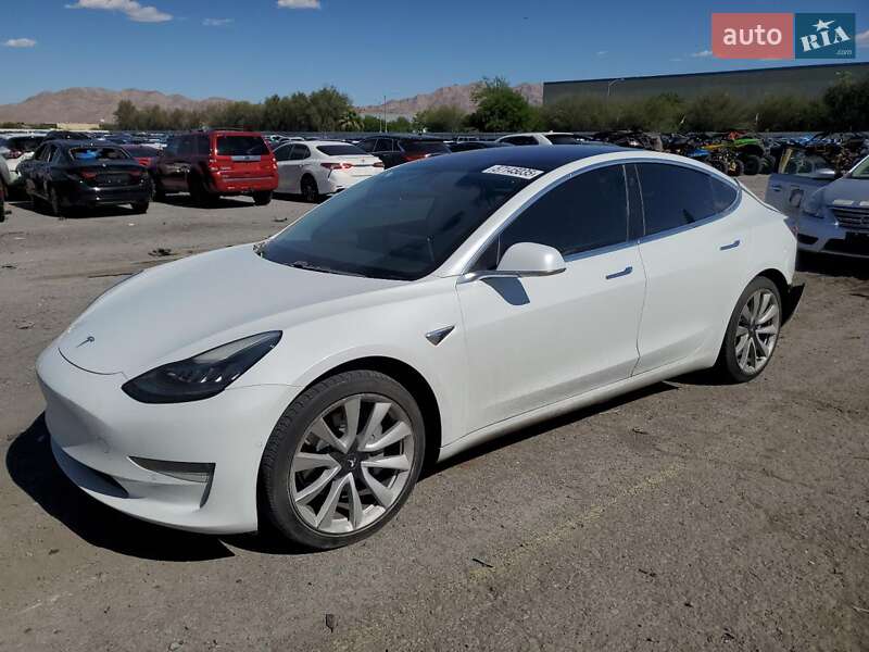 Седан Tesla Model 3 2018 в 