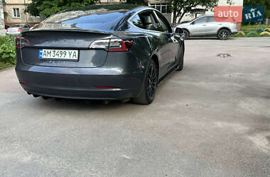 Седан Tesla Model 3 2018 в 